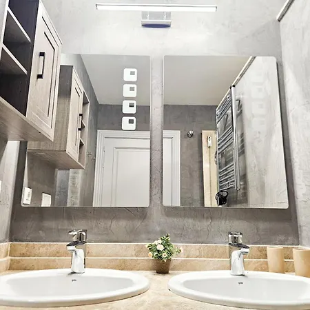 Pass The Keys Spacious 4-Bed Home With Bbq *