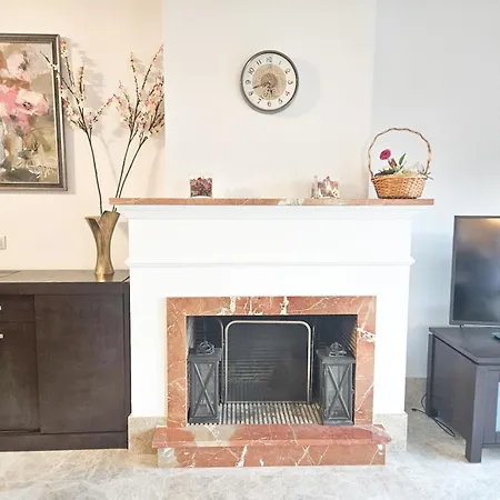 Pass The Keys Spacious 4-bed With Jacuzzi Bbq *