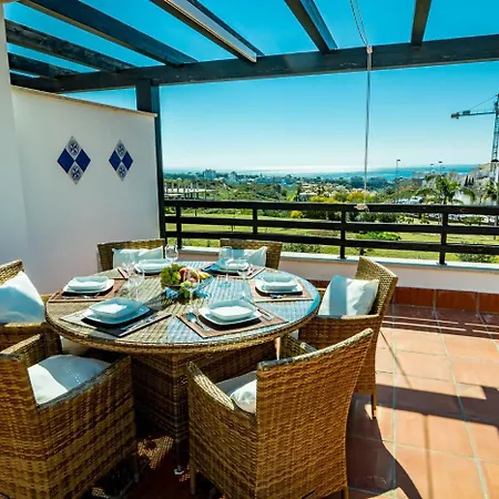 Pass The Keys Spacious 4-Bed Home With Bbq Holiday home