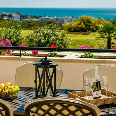 Pass The Keys Spacious 4-Bed Home With Bbq Holiday home *