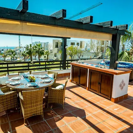 Pass The Keys Spacious 4-Bed Home With Bbq Marbella